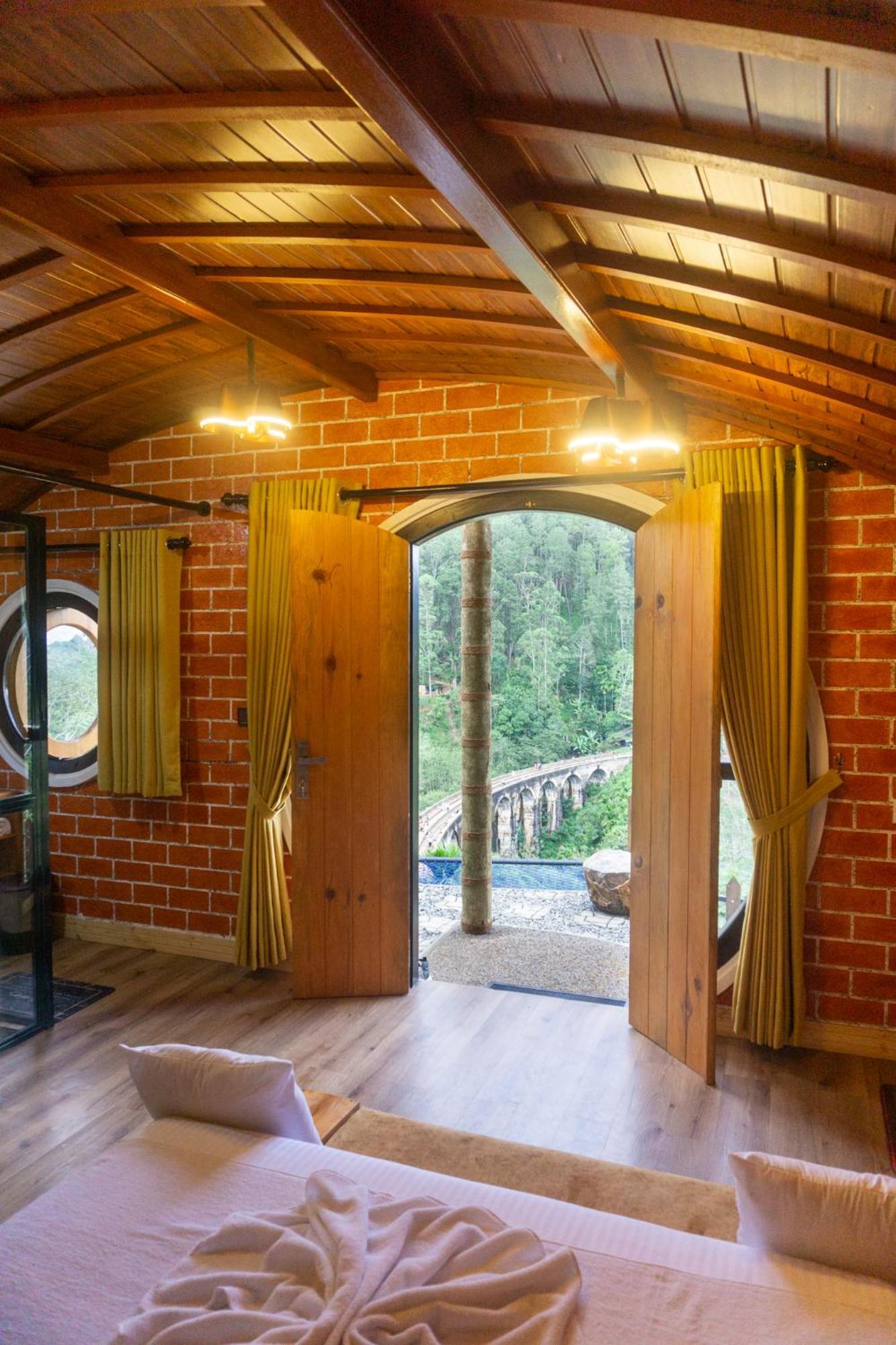 Hobbit Hole Hideaway Bed & Breakfast Ella Exterior photo